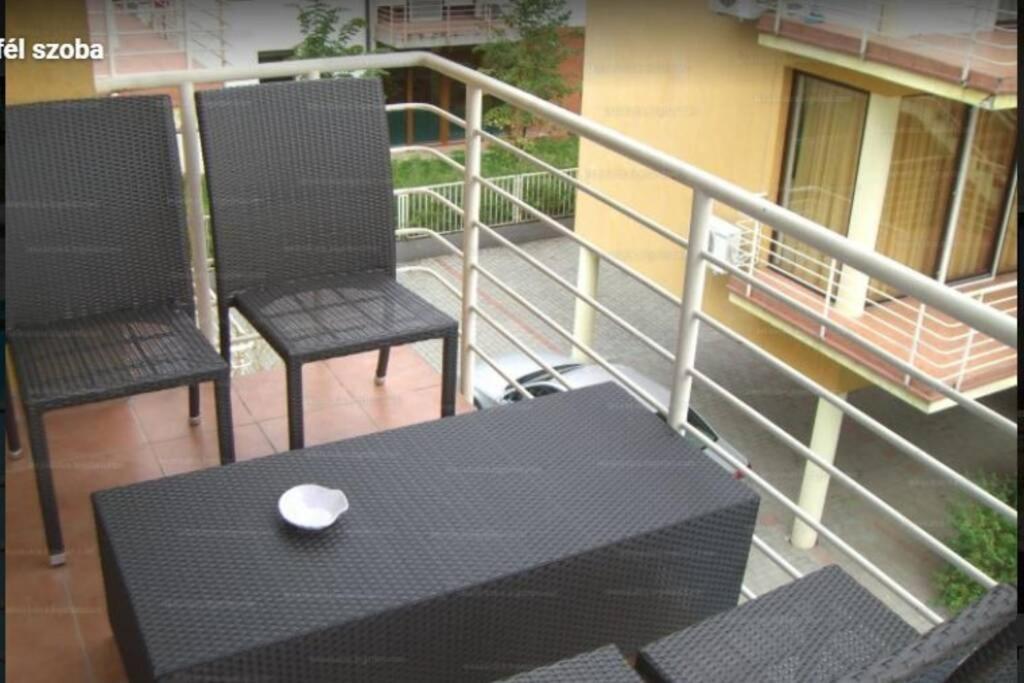 Appartement Lido Di Siofok - Aranypart - Minden 1 Percre! Extérieur photo